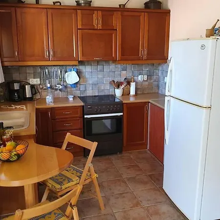 Apartman Το Πέτρινο *