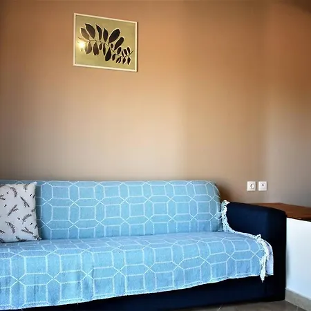 Smailis 2 * Λυγουριό
